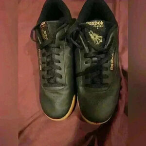 Y2K Fashionable and Classic Reebok Black Classic Shoes Women’s Size 10 Fast Ship